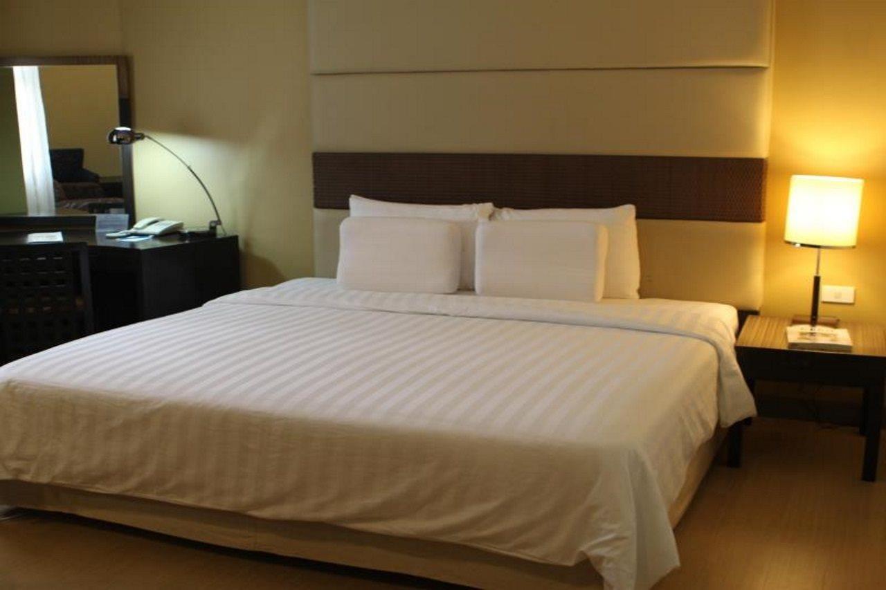 Summit Circle Cebu Hotel Bagian luar foto