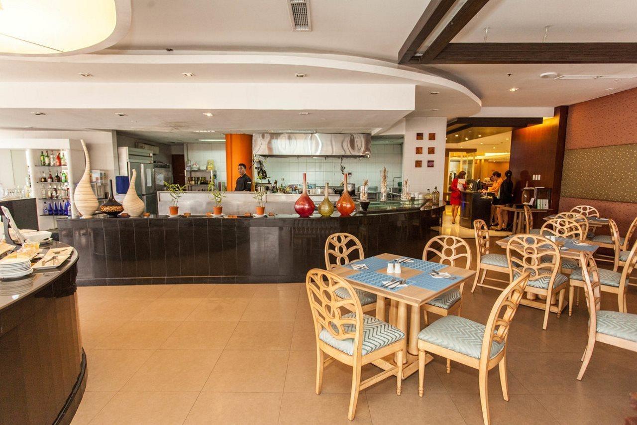 Summit Circle Cebu Hotel Bagian luar foto