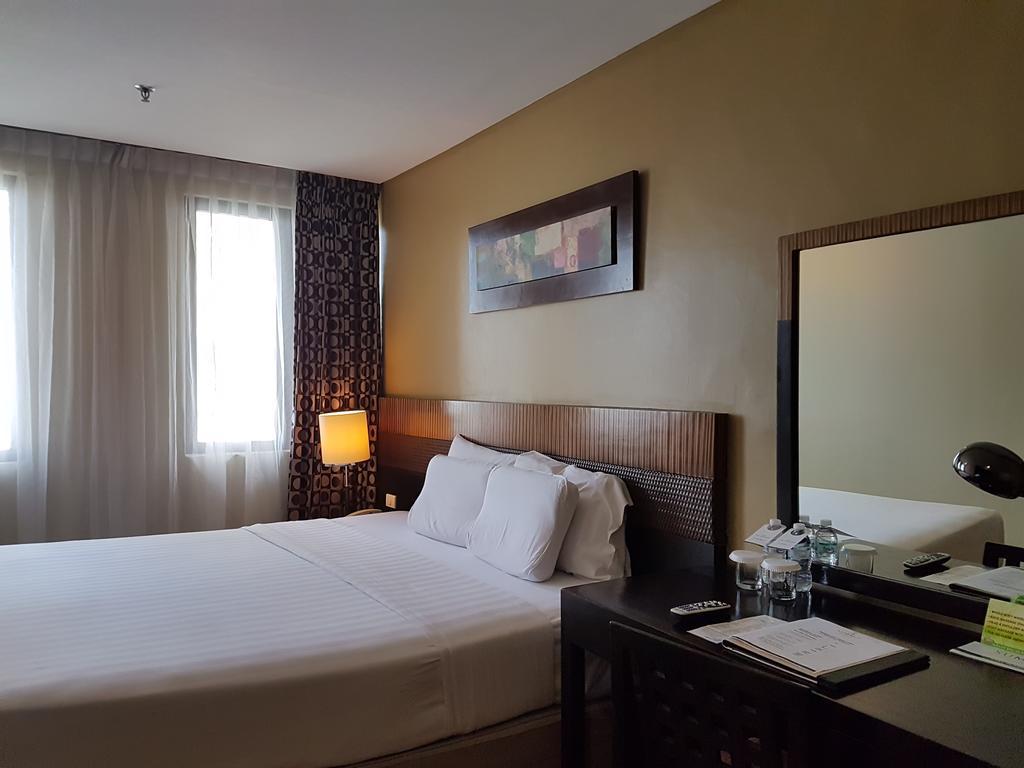 Summit Circle Cebu Hotel Bagian luar foto