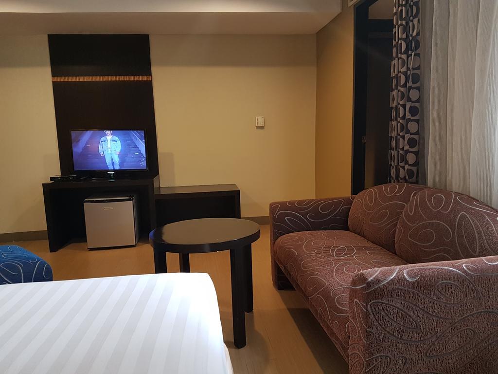 Summit Circle Cebu Hotel Bagian luar foto