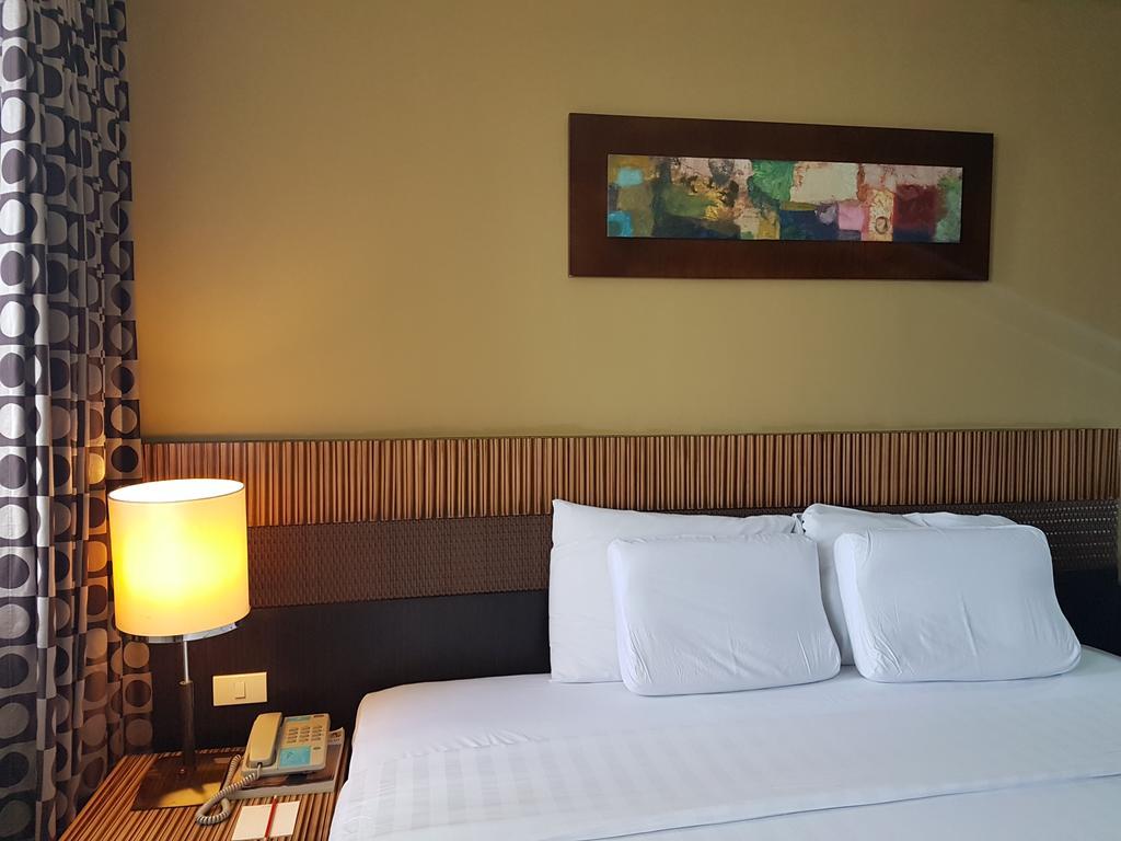 Summit Circle Cebu Hotel Bagian luar foto