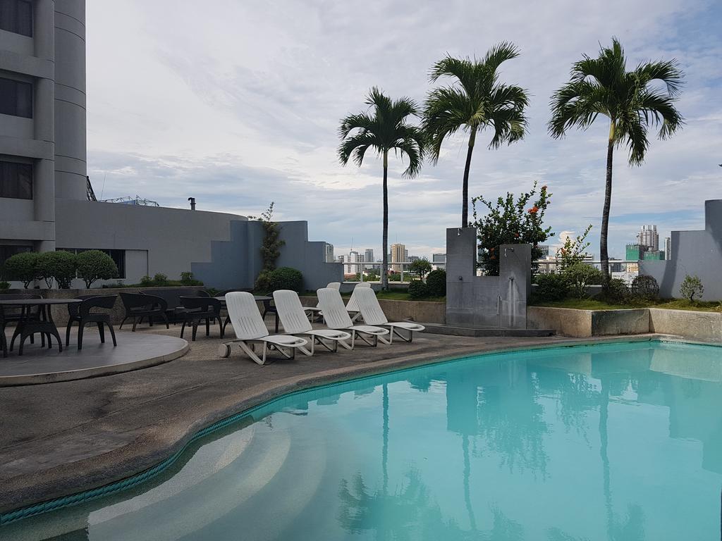 Summit Circle Cebu Hotel Bagian luar foto