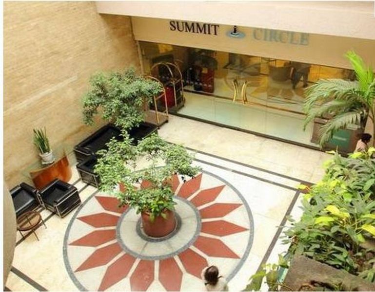 Summit Circle Cebu Hotel Bagian luar foto